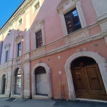 아파트 Cavour 라킬라